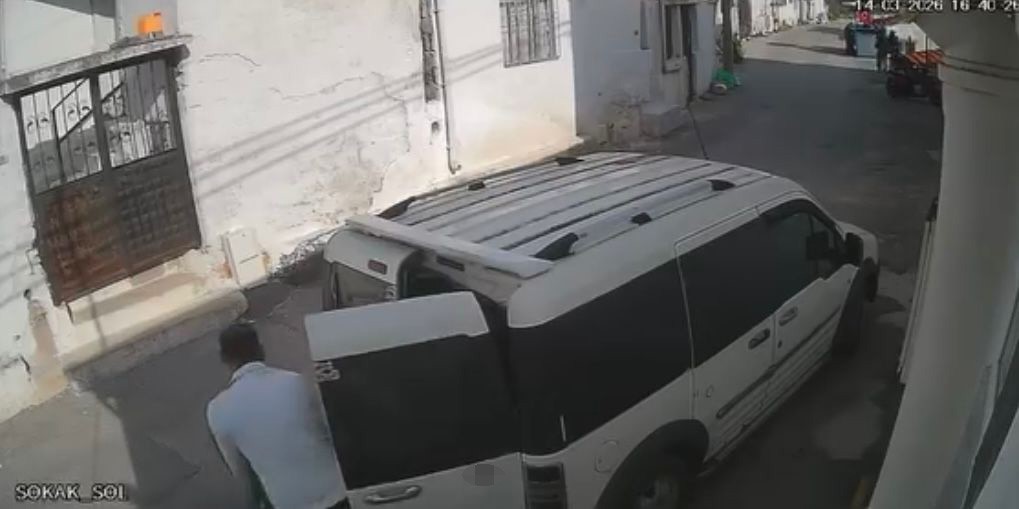 Hırsızlar "Parayı hesaba atacağız" diyerek 295 kilo zeytinyağını çaldılar
