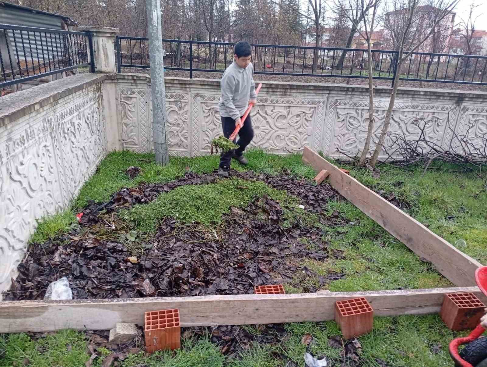 Hisarcık AİHL’de organik gübre yapımı başladı
