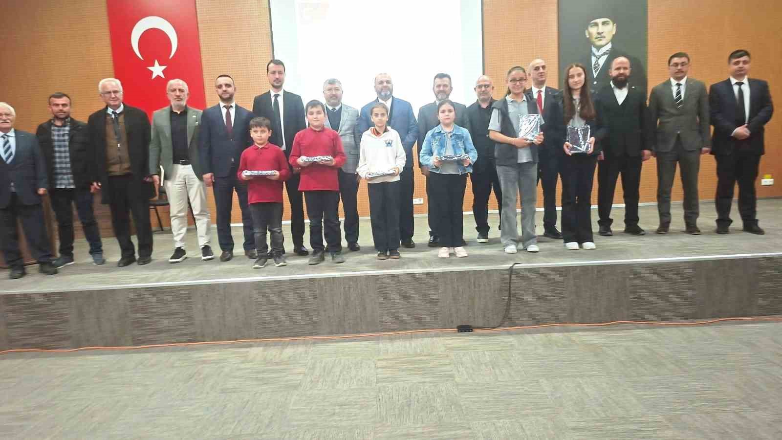 Hisarcık İlçe Müftülüğünce başarılı öğrenciler ödüllendirildi
