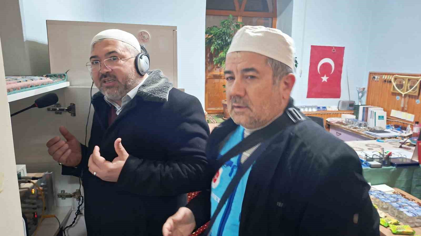 Hisarcık ve Emet’ten yeni yılın ilk umre kafilesi dualarla uğurlandı
