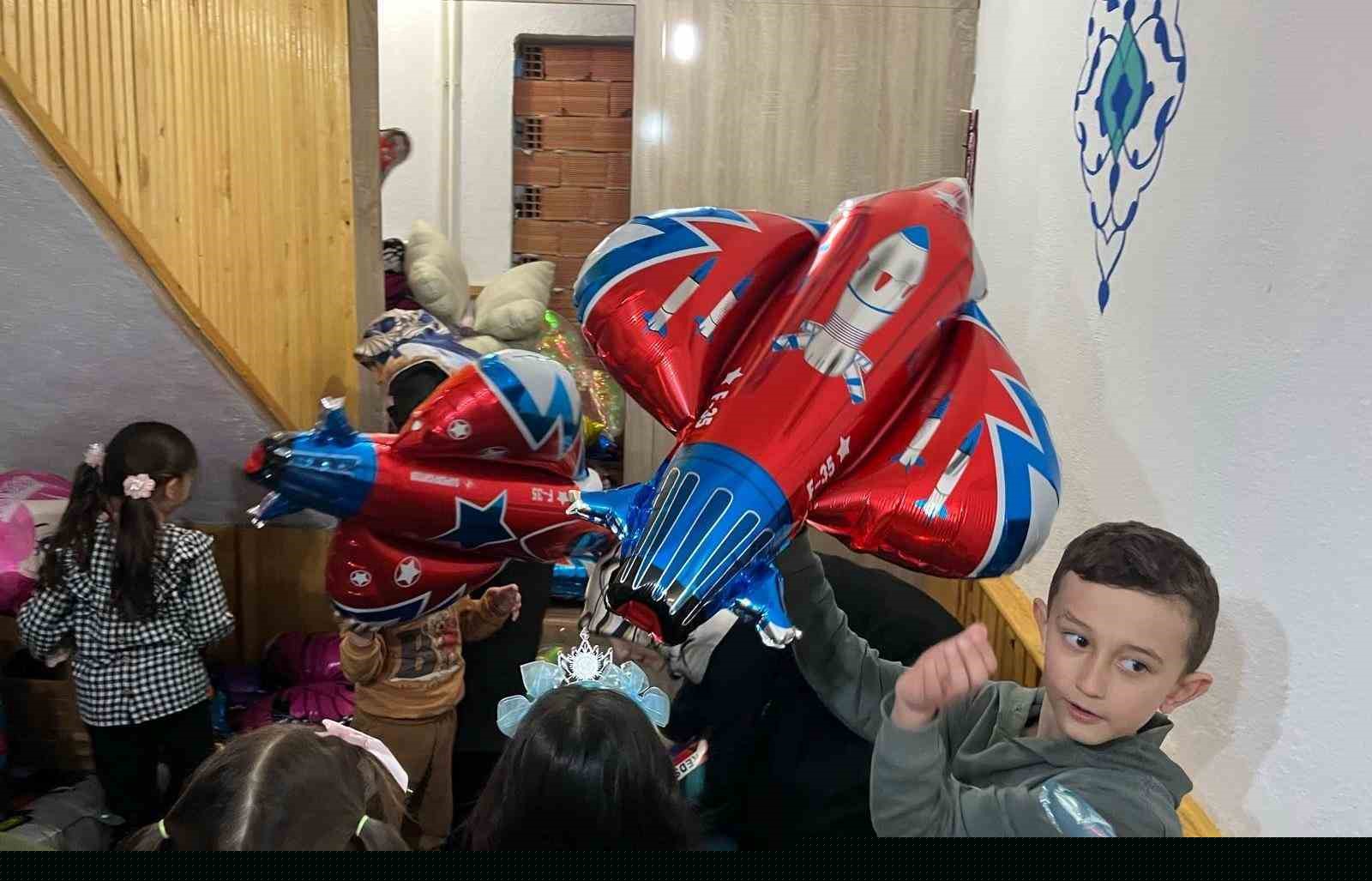 Hisarcık’ta 4-6 yaş Kur’an Kursu öğrencilerine Hacivat ve Karagöz gösterisi
