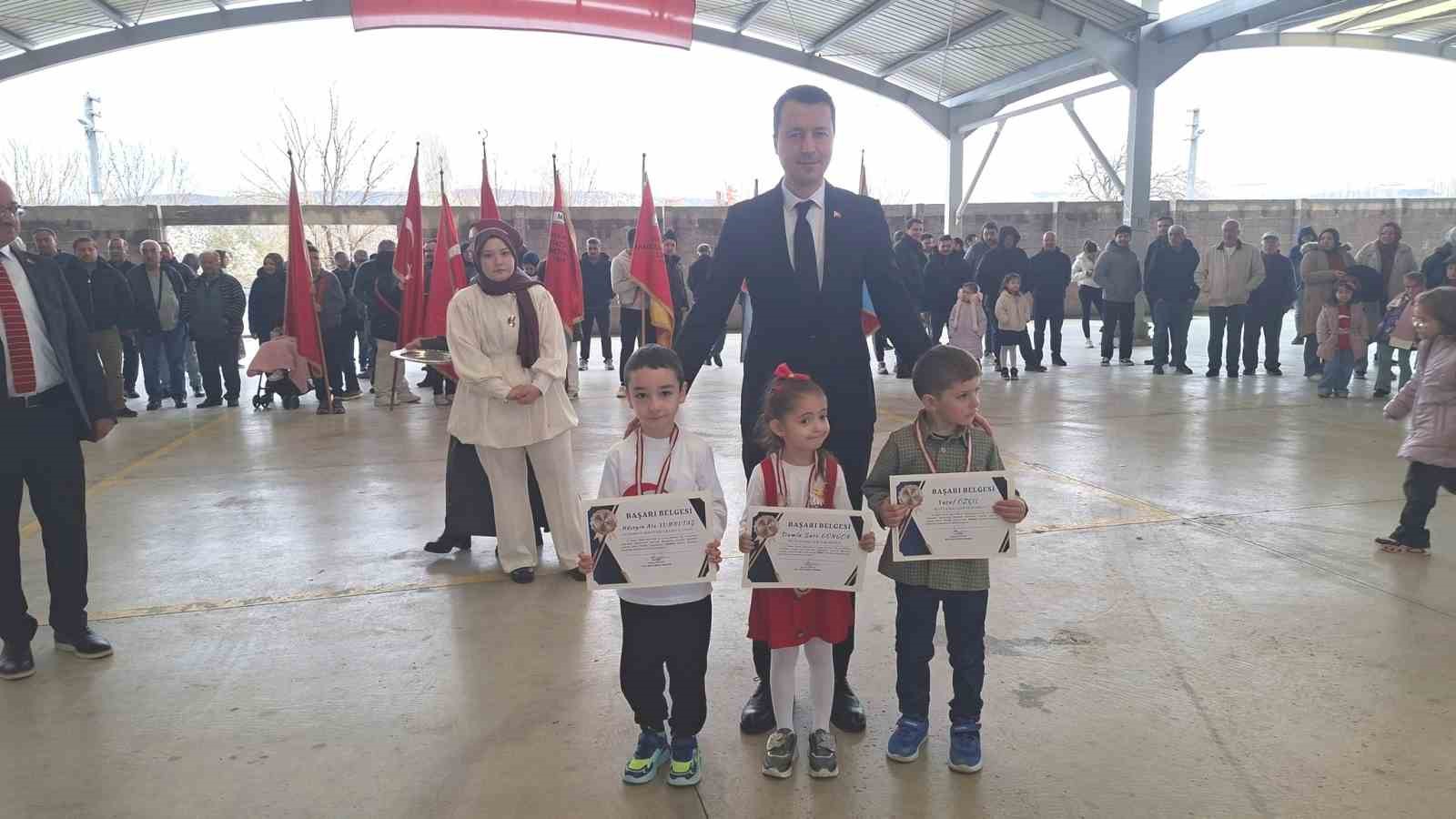 Hisarcık’ta başarılı öğrenciler ödüllendirildi
