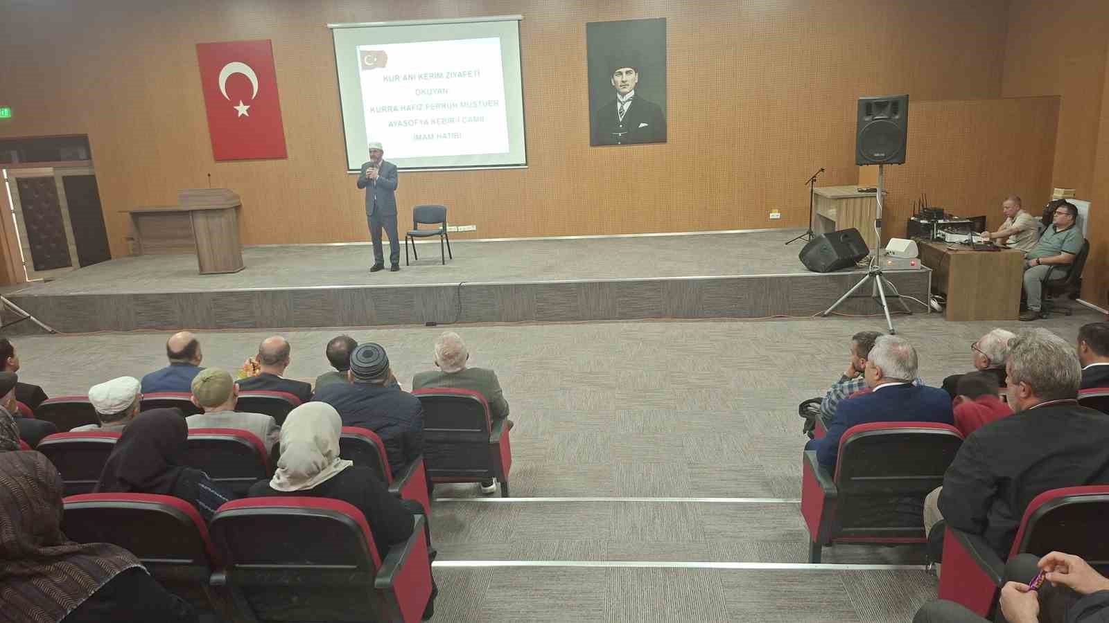 Hisarcık’ta "Gençlik ve Eğitim" konulu konferans
