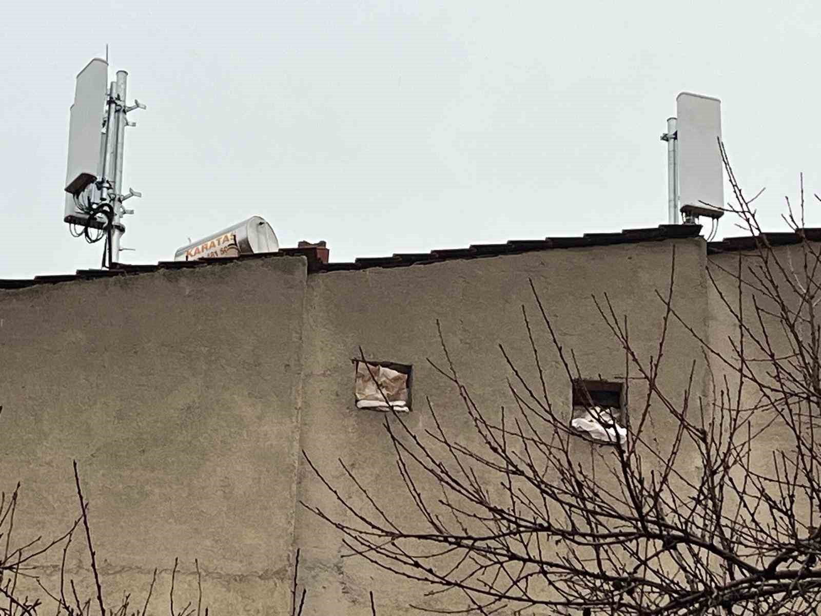 Hisarcık’ta mahalle sakinlerinden baz istasyonuna tepki
