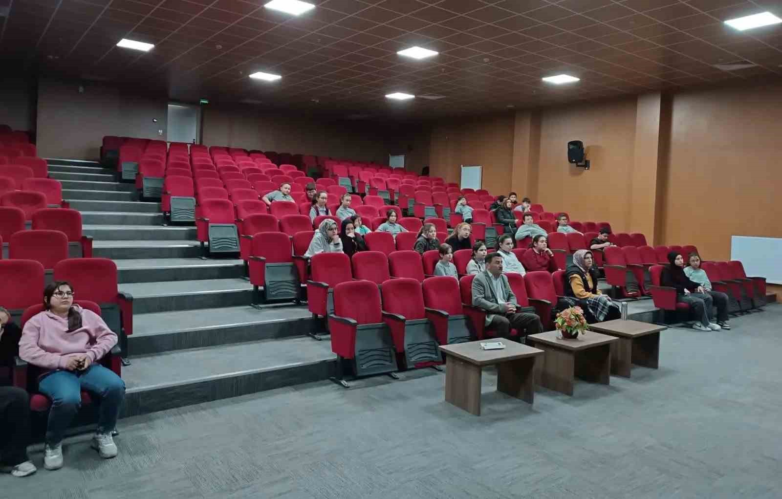 Hisarcık’ta öğrencilere yönelik bilinçlendirme eğitimleri
