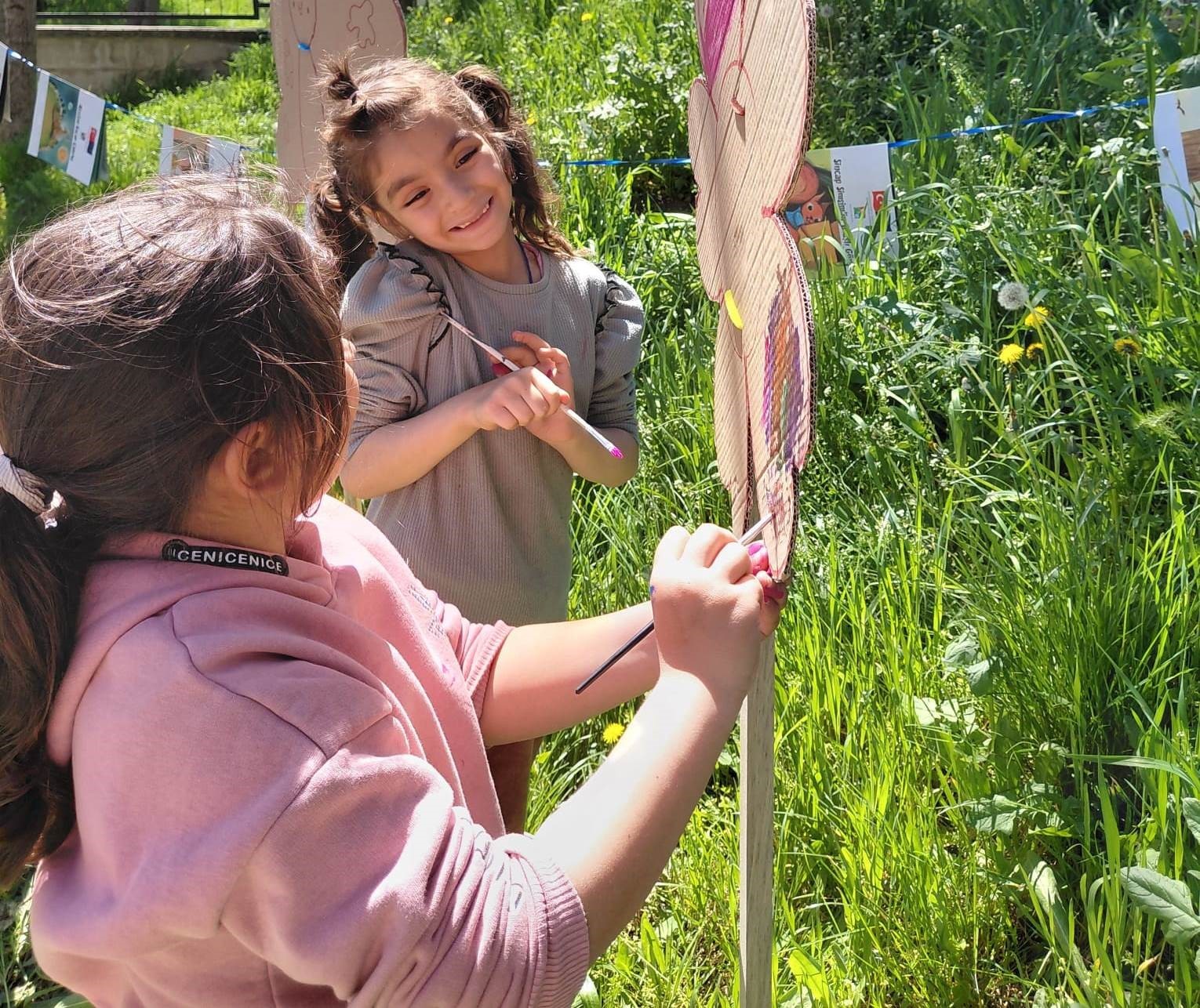 Hisarcık’ta özel öğrencilere yönelik açık hava sanat ve kitap platformu
