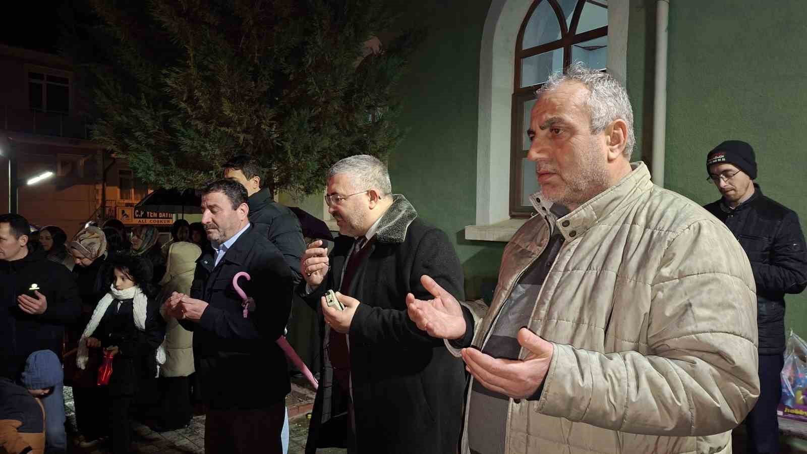 Hisarcık’ta Ramazan’ın gelişi fener alayıyla karşılandı
