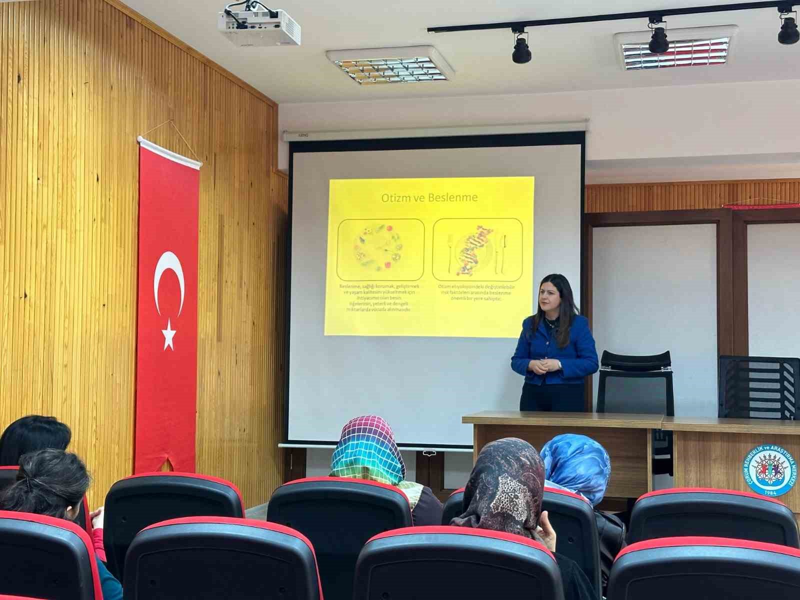 Hitit Üniversitesi Bilim Kafe’de otizm ve beslenme konuşuldu
Hitit Üniversitesi Bilim Kafe’de otizm ve beslenme konuşuldu