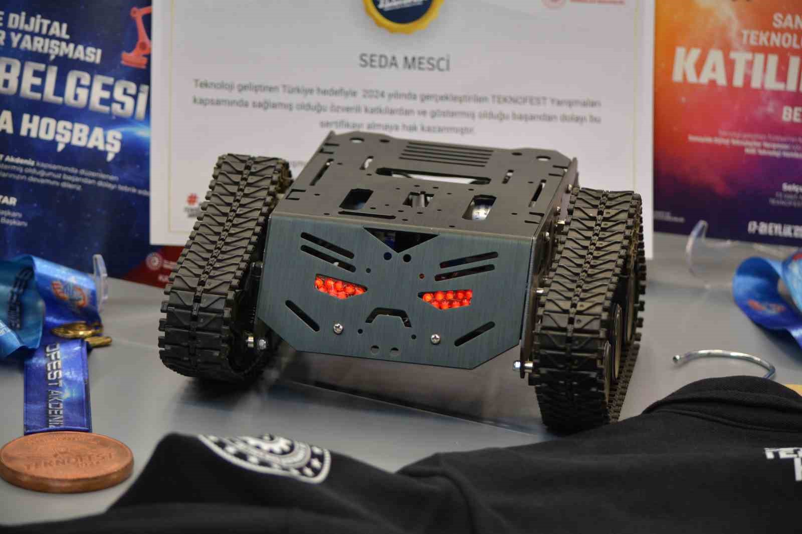 Hitit Üniversitesi Milli Teknoloji Atölyesi törenle kaplarını öğrencilere açtı
