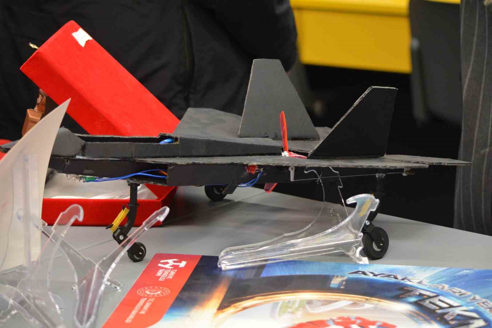 Hitit Üniversitesi Milli Teknoloji Atölyesi törenle kaplarını öğrencilere açtı
