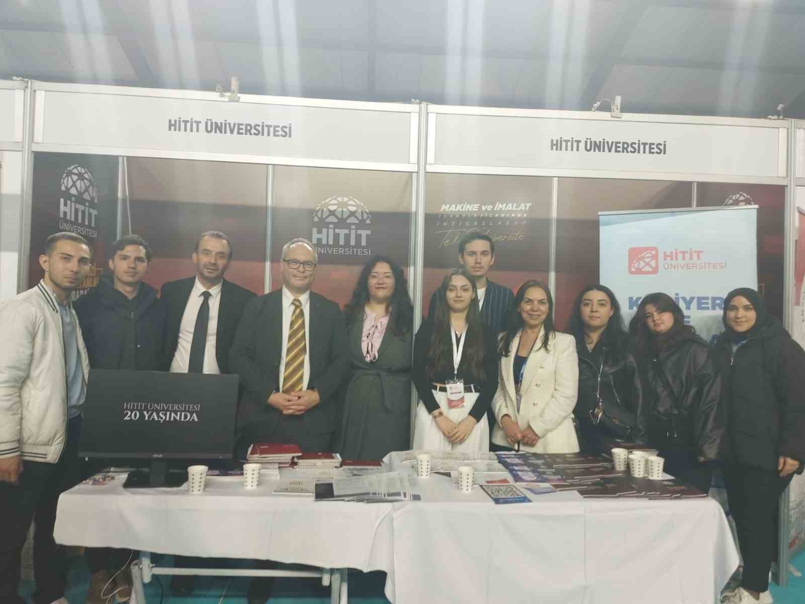 Hitit Üniversitesi standına OKAF’ta yoğun ilgi
Hitit Üniversitesi standına OKAF’ta yoğun ilgi
