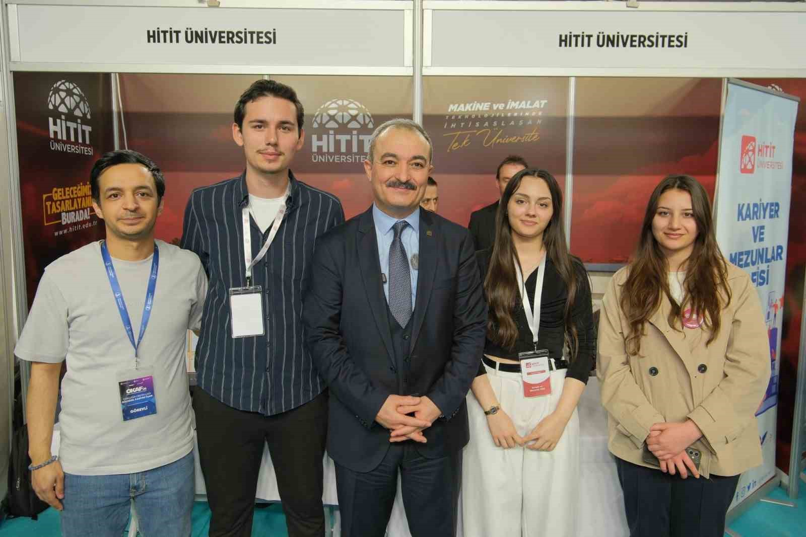 Hitit Üniversitesi standına OKAF’ta yoğun ilgi
Hitit Üniversitesi standına OKAF’ta yoğun ilgi