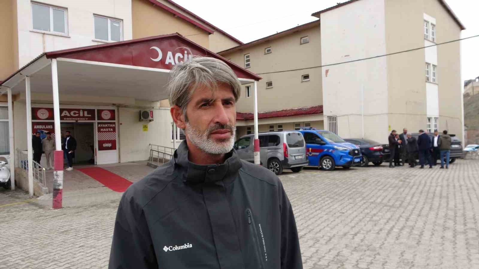 Hizan’da sağ olarak bulunan küçük kızın babasından ekiplere teşekkür
