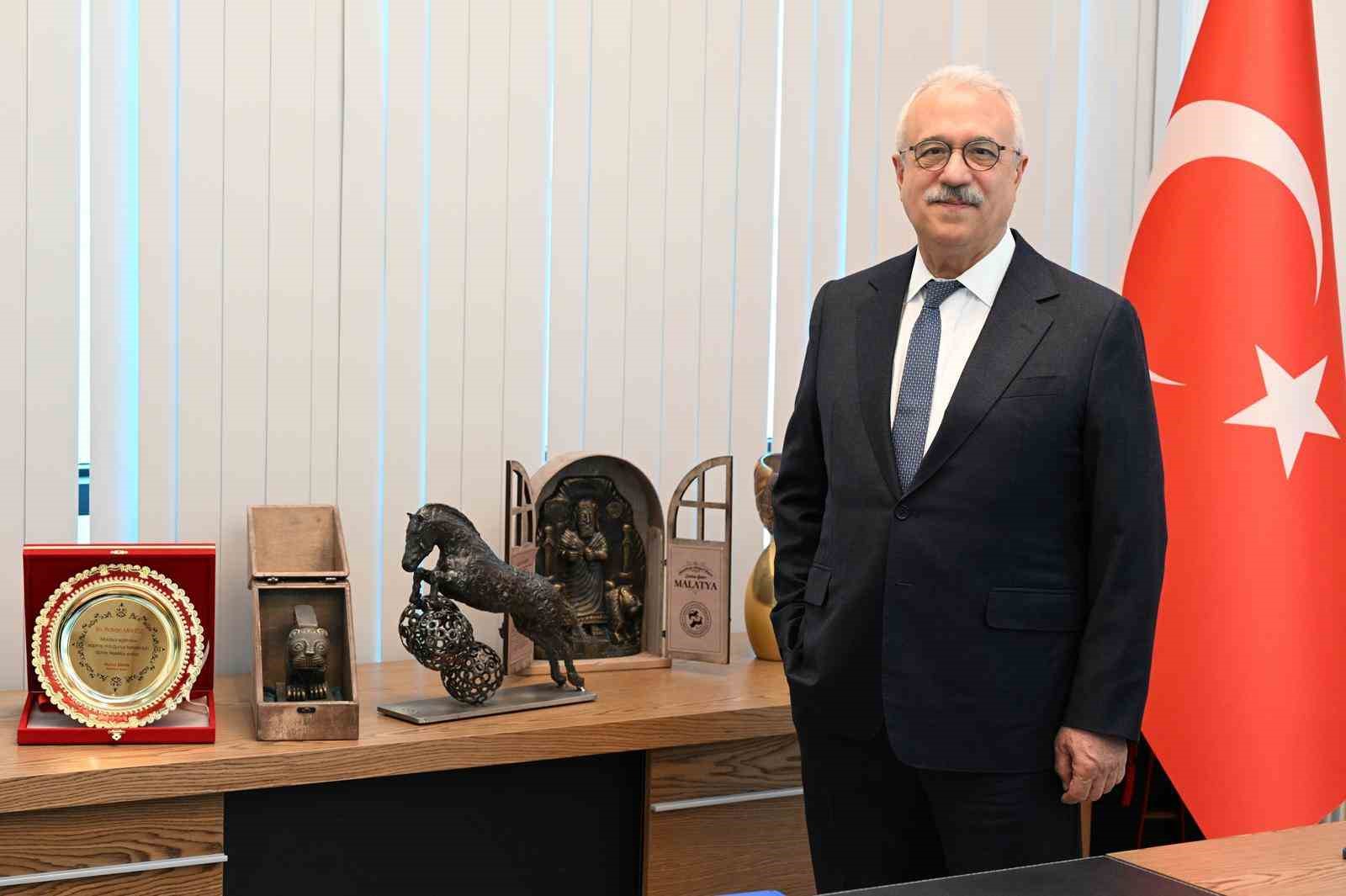 Hızlı büyüyen veri merkezleri büyük fırsatlar sunuyor
Hızlı büyüyen veri merkezleri büyük fırsatlar sunuyor