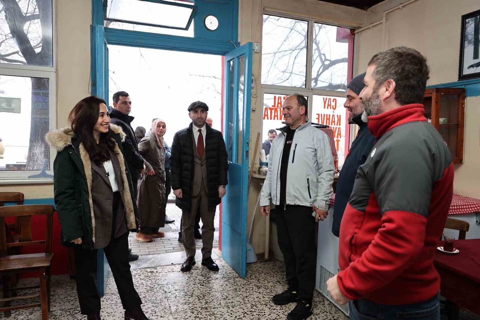 Hızlı çözüm, yerinde hizmet: Şok hizmet Poyraz’da
Hızlı çözüm, yerinde hizmet: Şok hizmet Poyraz’da