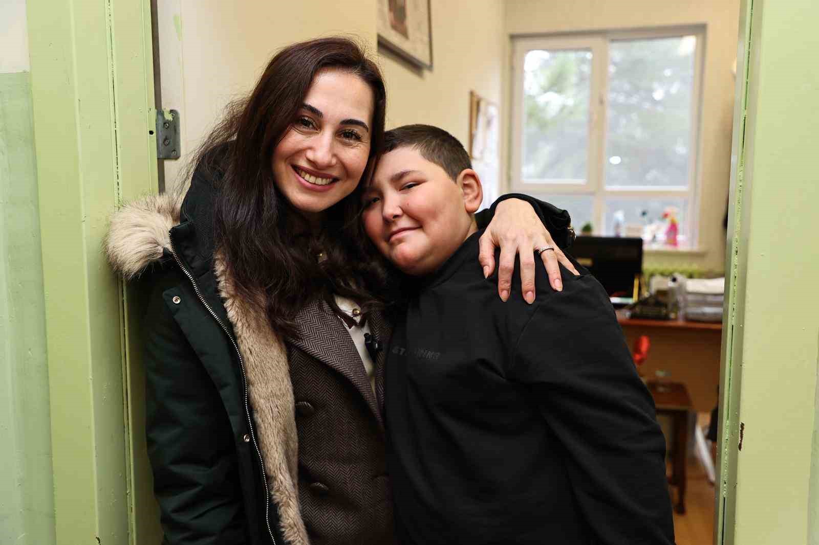 Hızlı çözüm, yerinde hizmet: Şok hizmet Poyraz’da
Hızlı çözüm, yerinde hizmet: Şok hizmet Poyraz’da