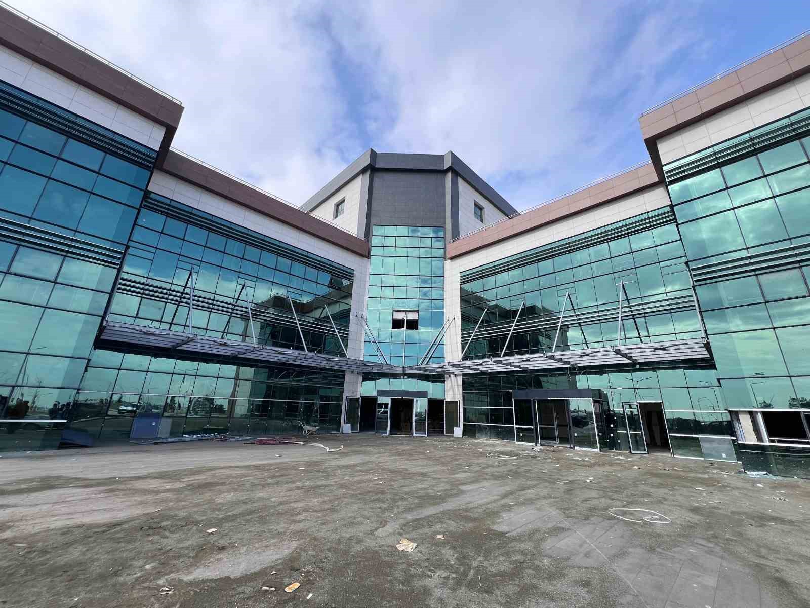 Hızlı trenle ulaşımda yeni dönem: Mersin - Adana arası 25 dakikaya düşecek
