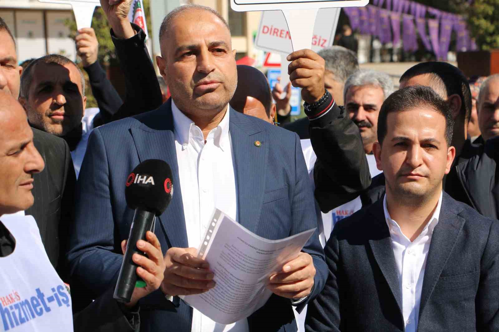 Hizmet-İş Sendikasından işten çıkarılan bin 33 işçi hakkında açıklama
