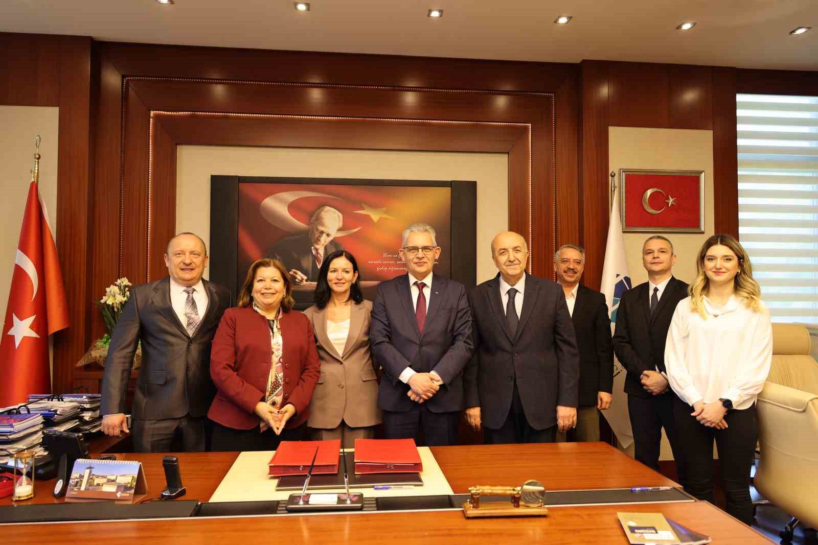 HKÜ Polonya Zielona Gra Üniversitesi ile "iyi niyet anlaşması" imzaladı
