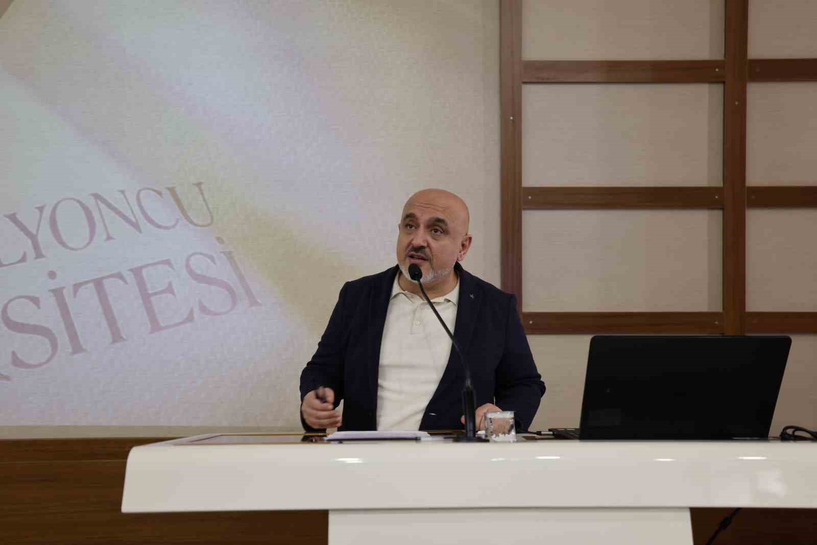 HKÜ’de "Mezopotamya’dan Günümüze: Gılgamış Destanı" konferansı düzenlendi
HKÜ’de "Mezopotamya’dan Günümüze: Gılgamış Destanı" konferansı düzenlendi