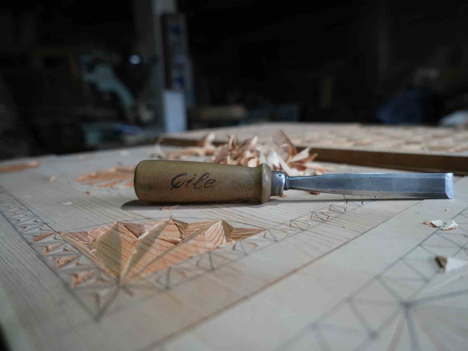 Hobi olarak başladı, siparişler ülke geneline yayıldı: Selçuklu ve Osmanlı motifli ürünlere yoğun talep
