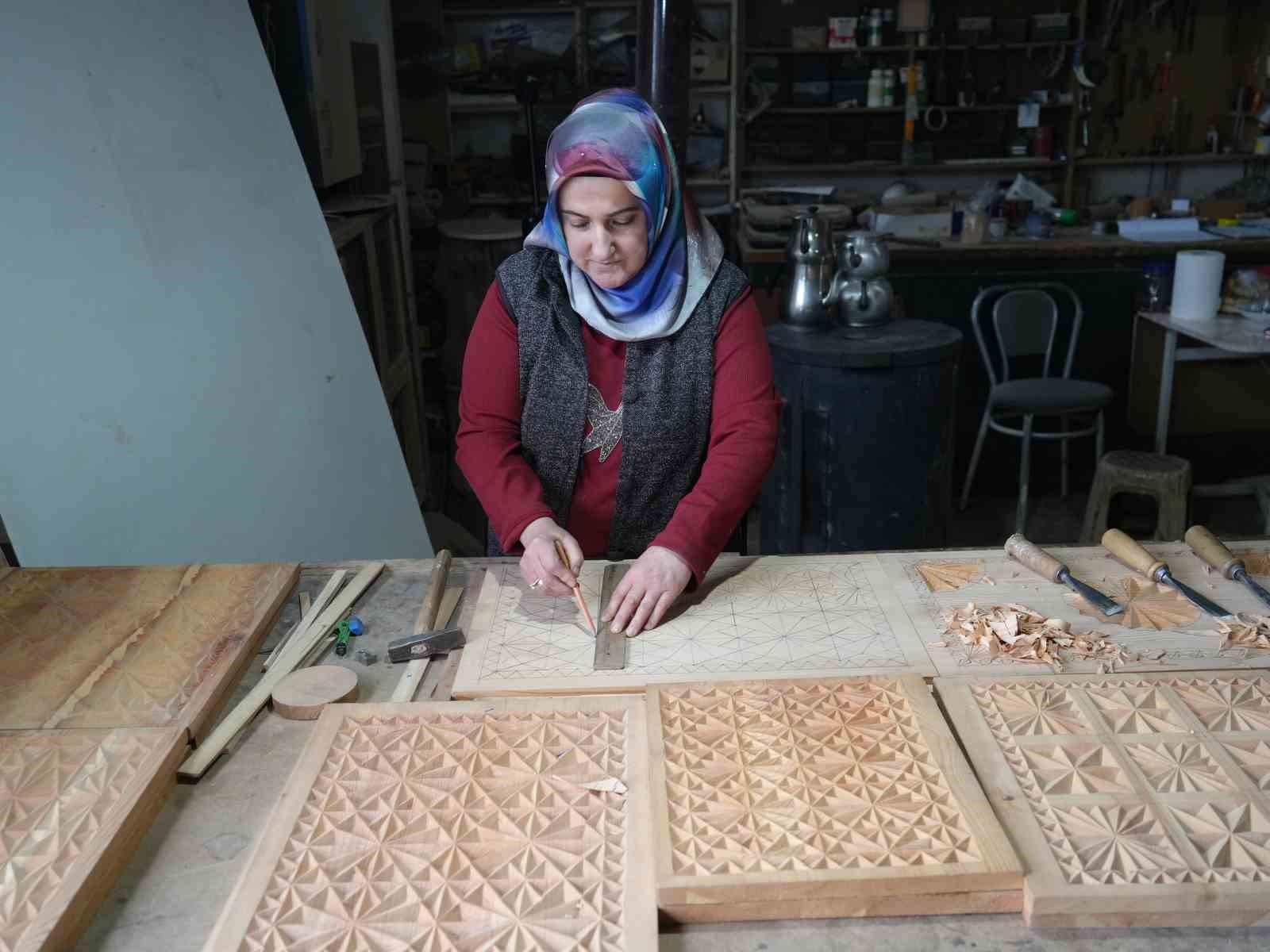 Hobi olarak başladı, siparişler ülke geneline yayıldı: Selçuklu ve Osmanlı motifli ürünlere yoğun talep
