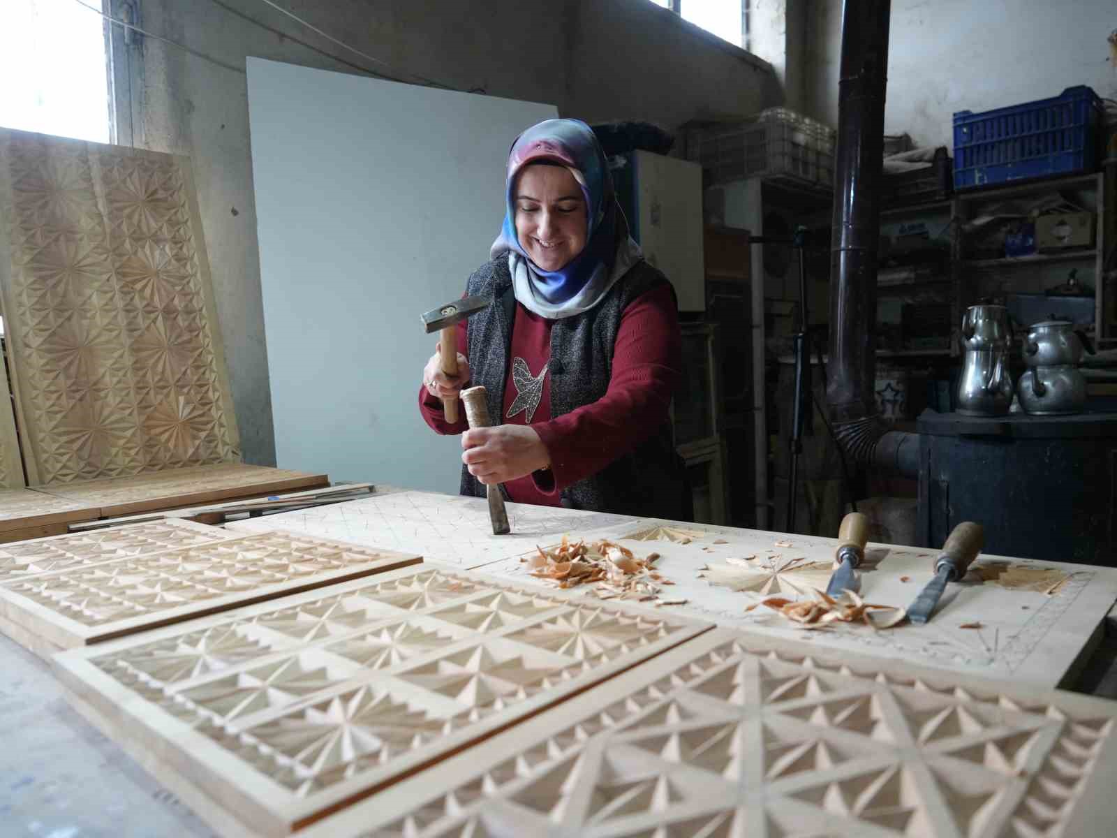 Hobi olarak başladı, siparişler ülke geneline yayıldı: Selçuklu ve Osmanlı motifli ürünlere yoğun talep
