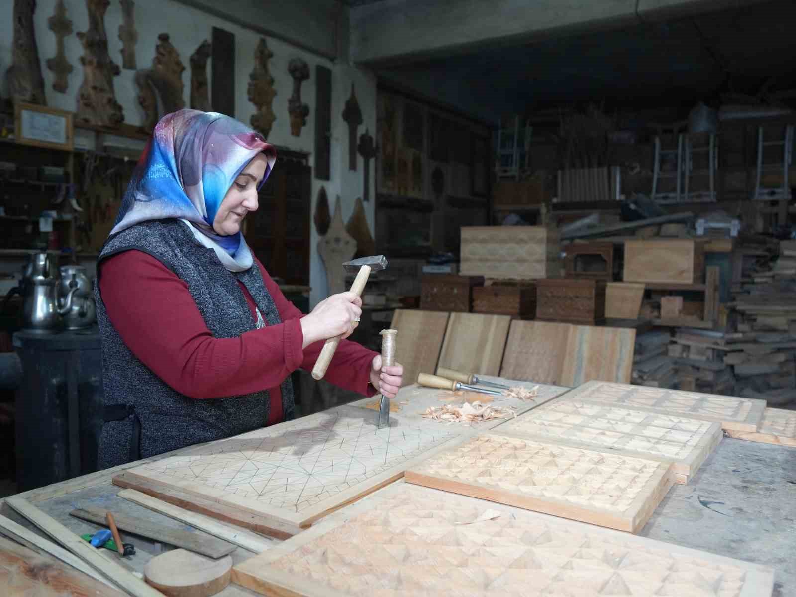 Hobi olarak başladı, siparişler ülke geneline yayıldı: Selçuklu ve Osmanlı motifli ürünlere yoğun talep
