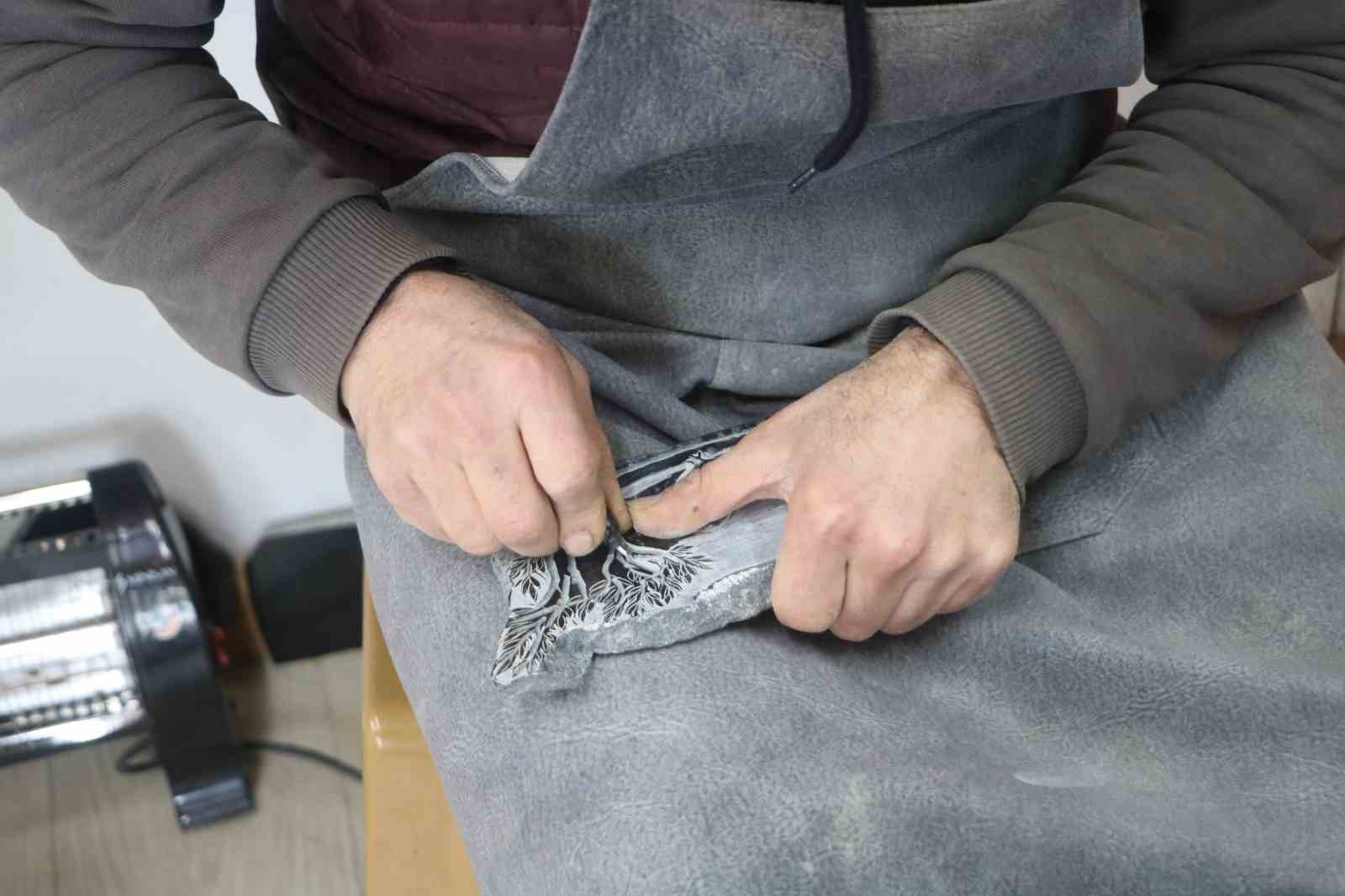 Hobi olarak başladığı mesleğinde 25 yıldır ekmeğini taştan çıkarıyor

