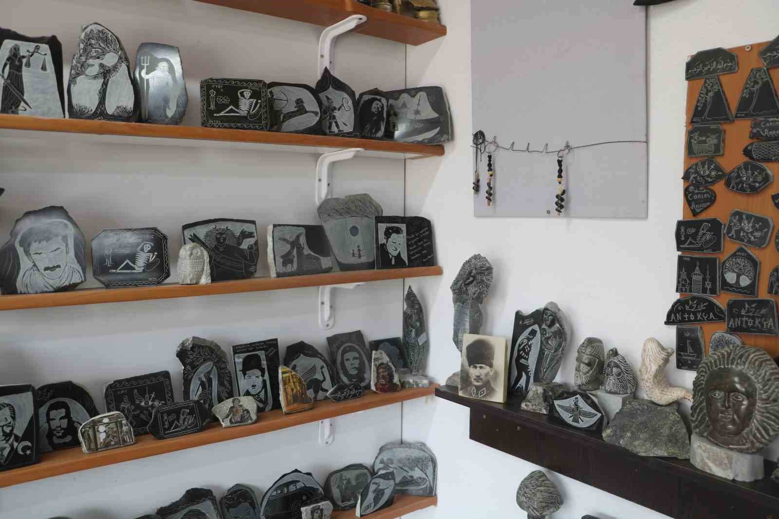 Hobi olarak başladığı mesleğinde 25 yıldır ekmeğini taştan çıkarıyor
