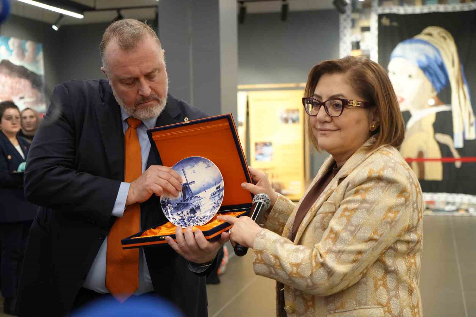 Hollanda ile Türkiye arasındaki 400 yıllık bağ Gaziantep’te sergileniyor
