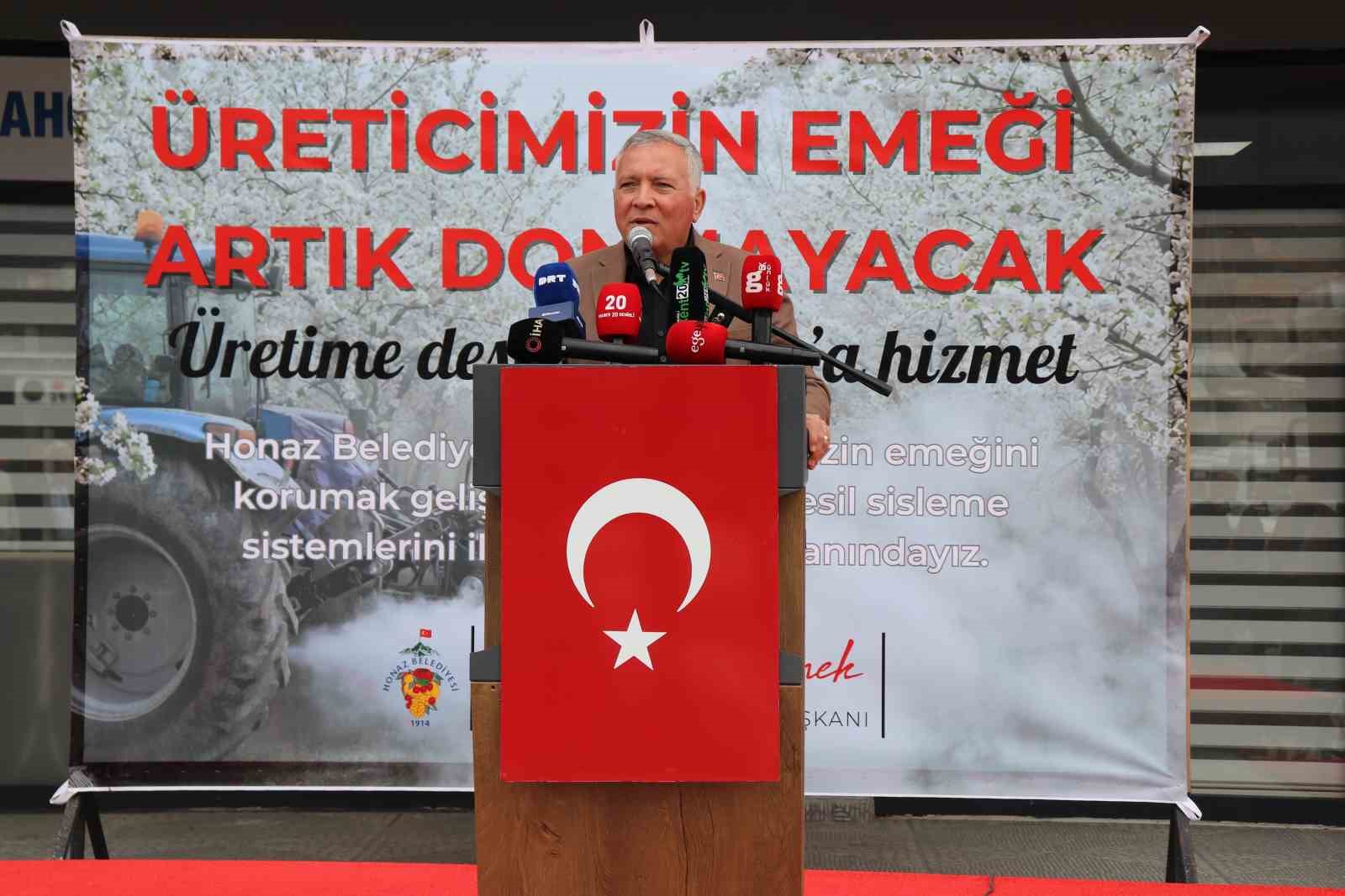 Honaz Belediyesinden zirai dona karşı yerli çözüm
Honaz Belediyesinden zirai dona karşı yerli çözüm