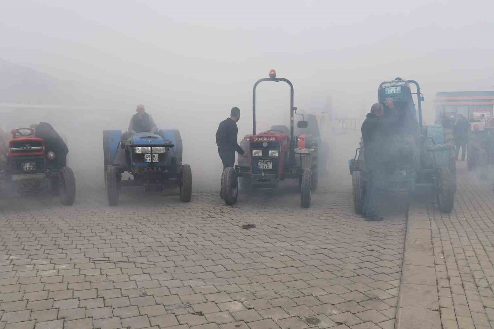 Honaz Belediyesinden zirai dona karşı yerli çözüm
Honaz Belediyesinden zirai dona karşı yerli çözüm
