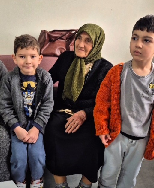 Honazlı gençlerden Yaşlılar Haftasında anlamlı ziyaret
Honazlı gençlerden Yaşlılar Haftasında anlamlı ziyaret