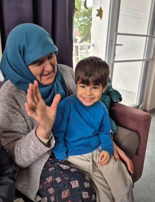 Honazlı gençlerden Yaşlılar Haftasında anlamlı ziyaret
Honazlı gençlerden Yaşlılar Haftasında anlamlı ziyaret