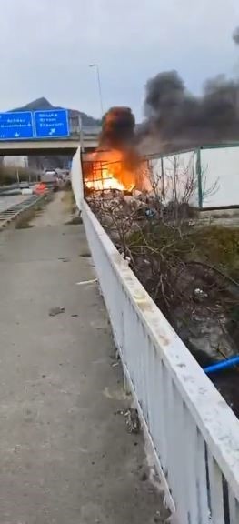 Hopa’da şantiyede çıkan yangın korkuttu
