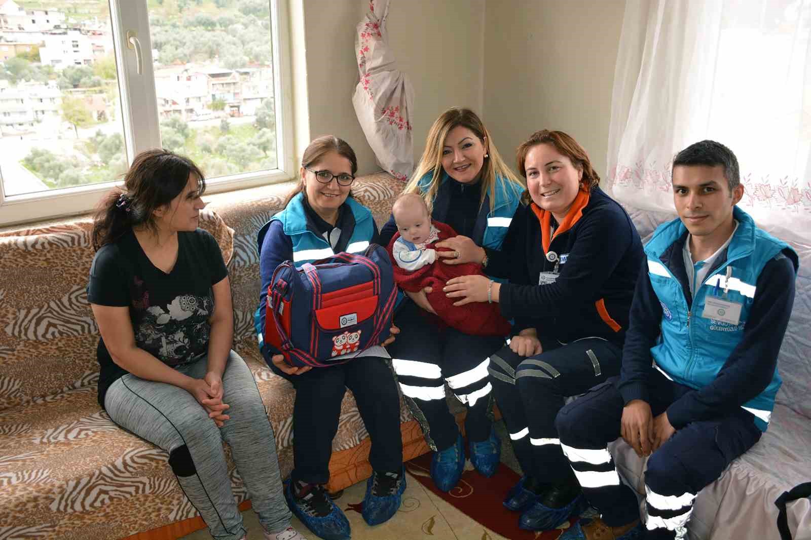 ‘Hoş Geldin Bebek, Yaşama Sırası Sende’ projesi ile yüzler gülüyor
‘Hoş Geldin Bebek, Yaşama Sırası Sende’ projesi ile yüzler gülüyor