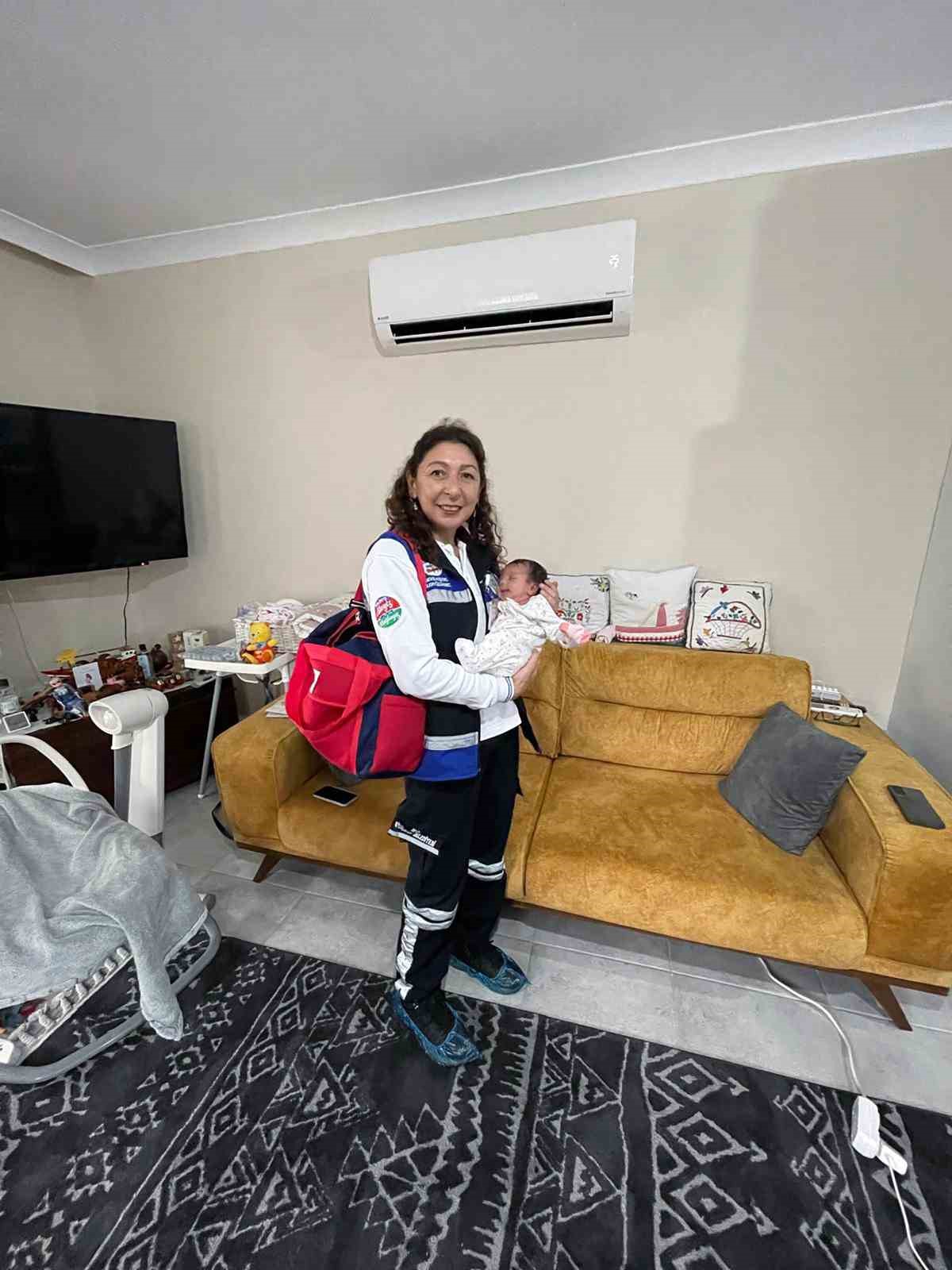 ‘Hoş Geldin Bebek, Yaşama Sırası Sende’ projesi ile yüzler gülüyor
‘Hoş Geldin Bebek, Yaşama Sırası Sende’ projesi ile yüzler gülüyor