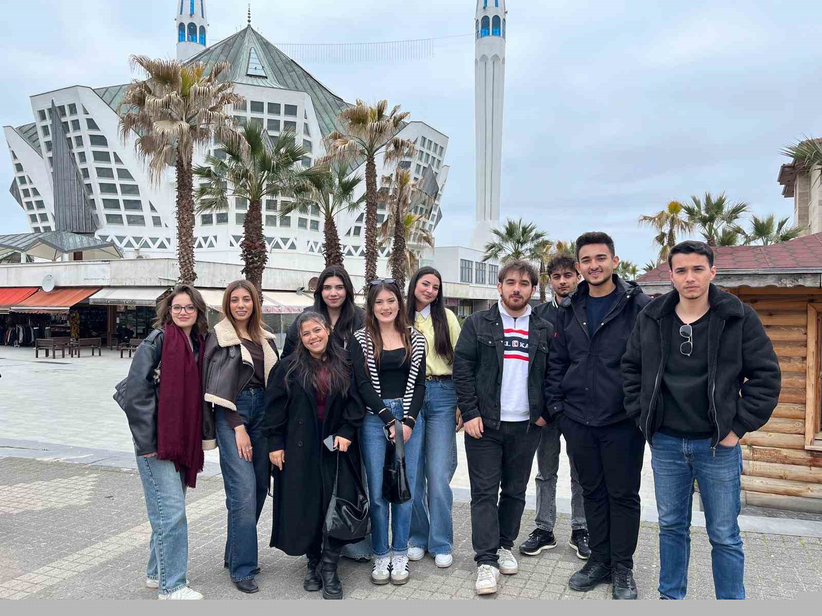 Hukuk öğrencileri Akçakoca’yı gezdi
