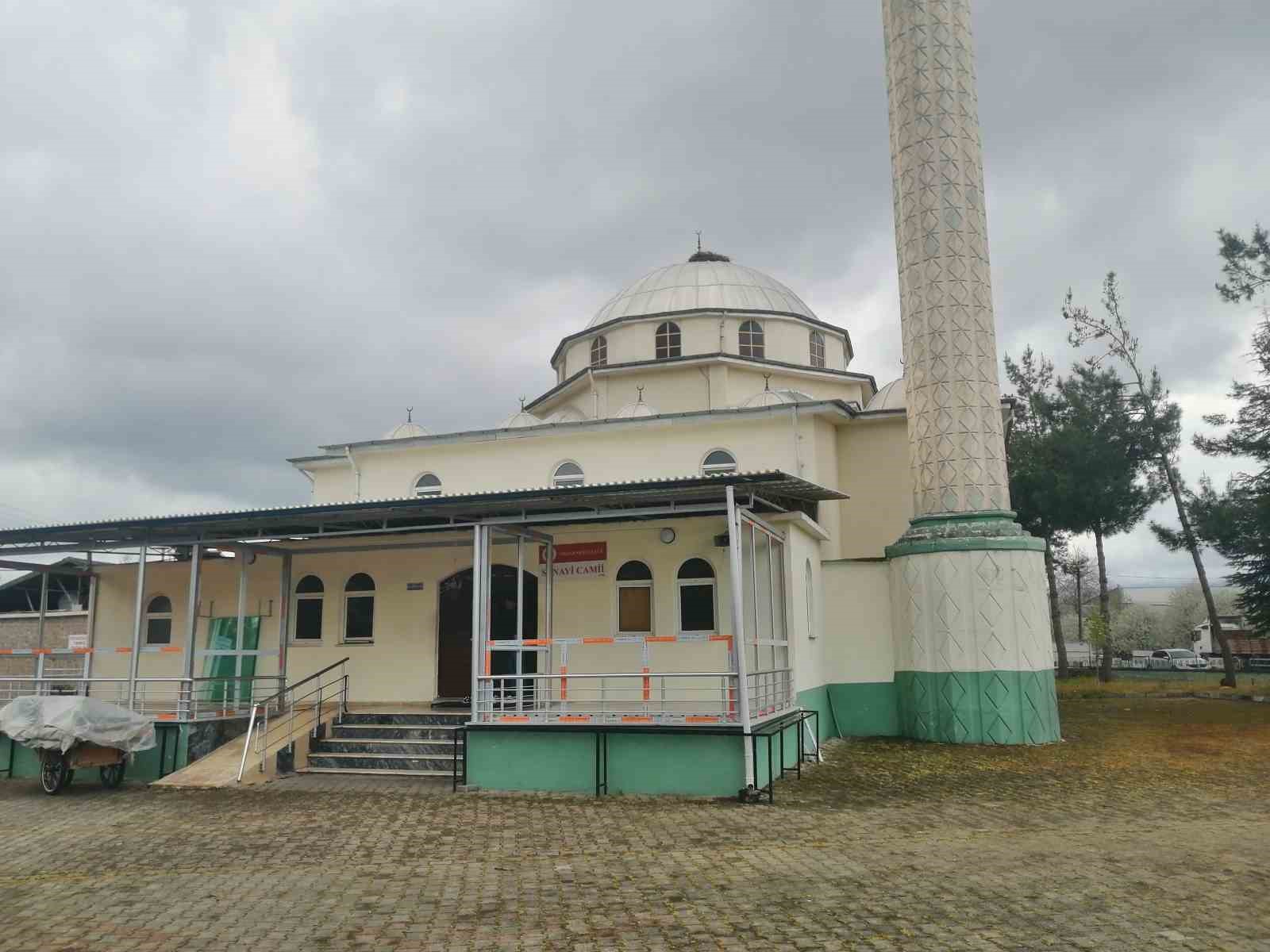 Hurafeye karşıydı, adına açılan sahte hesapla hurafe pazarlandı
