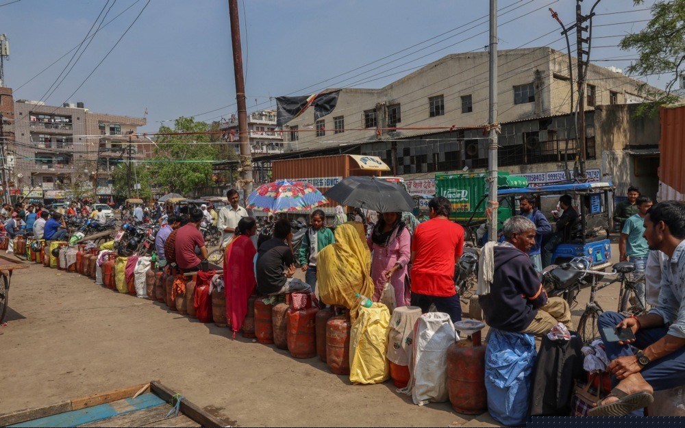 Hürmüz’de Hint gemilerine uygulanan yasak nedeniyle Hindistan’da gaz krizi

