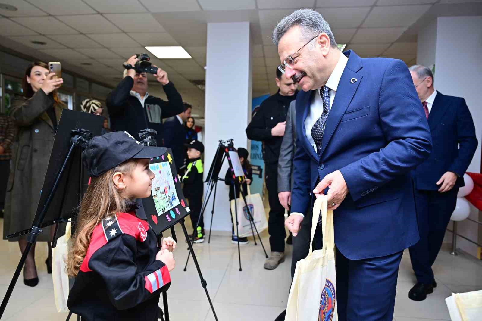 Hüseyin Aksoy, kesintisiz 25 yıllık valilik görevini noktaladı
