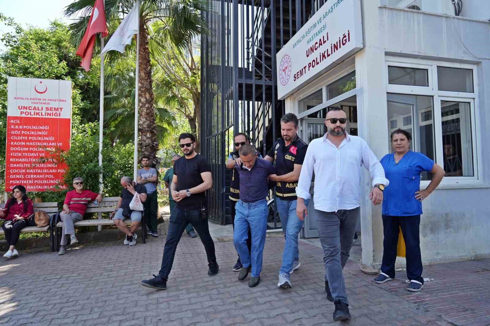 Huzurevinde 3 kişiyi bıçaklayarak öldüren sanığa üç kez ağırlaştırılmış müebbet talebi
