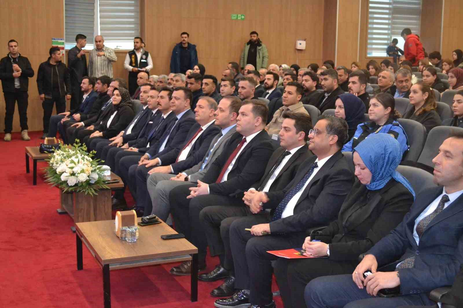 İBAN’ların üçüncü kişilere kullandırılmaması için öğrencilere seminer verildi
