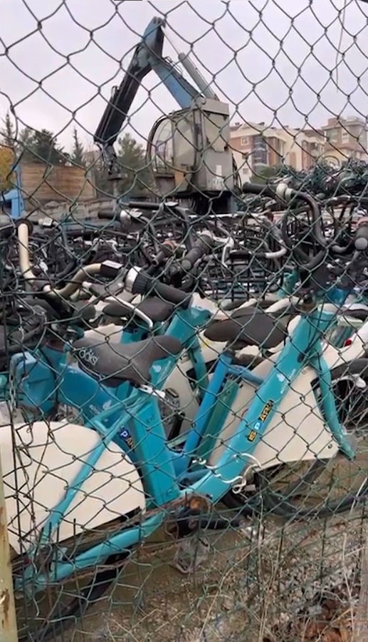 İBB milyonlarca liralık bisikletleri hurdaya çevirdi
