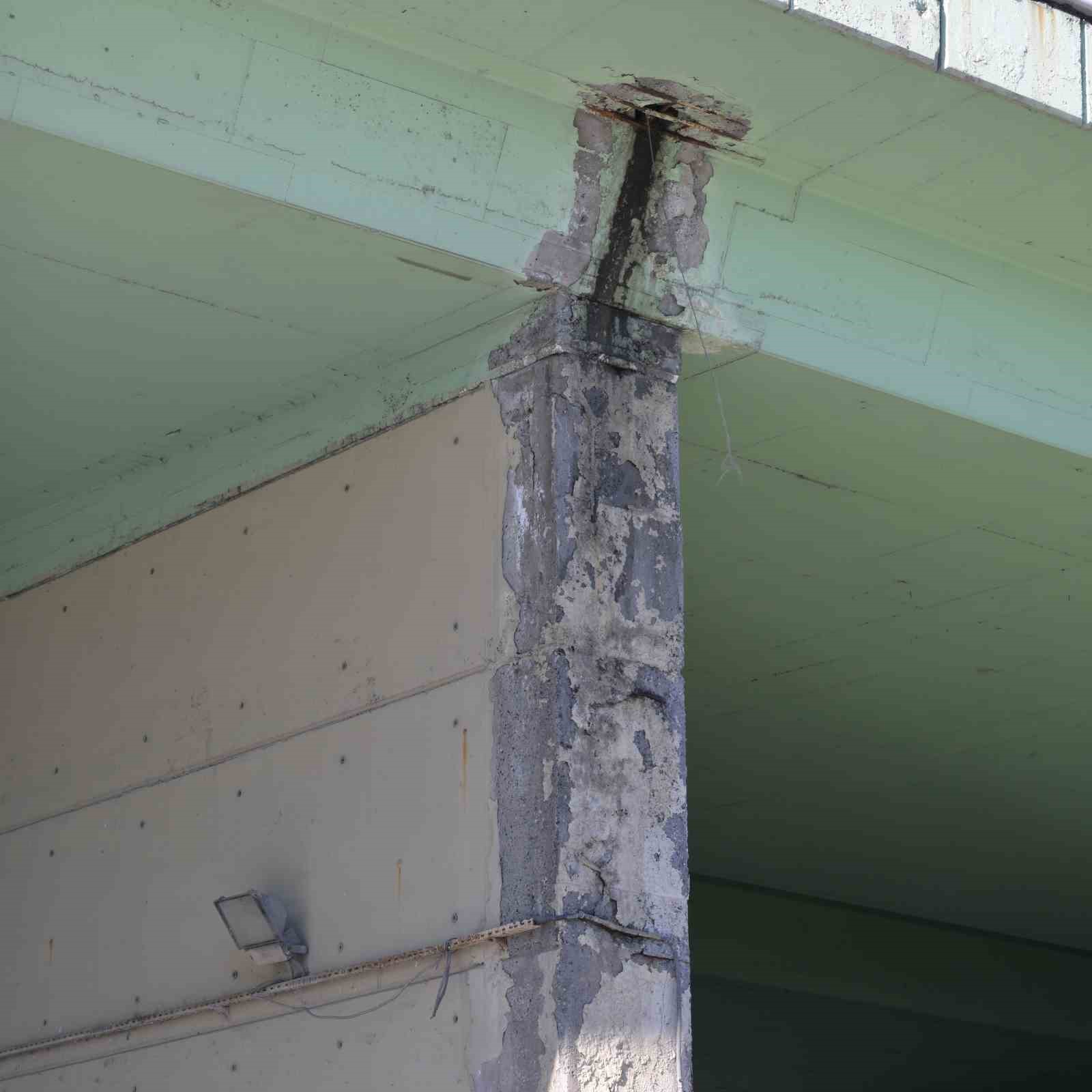 İBB’ye Ait Balıkyolu Köprüsü tehlike saçıyor: Vatandaş isyanda
