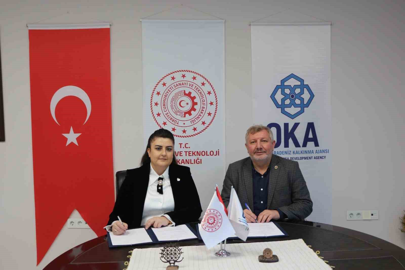 İbrikdar Türbesi için fizibilite ve teknik proje çalışmaları başlıyor
İbrikdar Türbesi için fizibilite ve teknik proje çalışmaları başlıyor