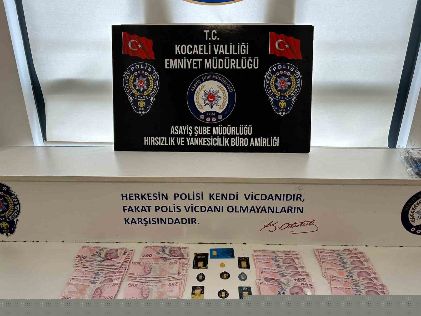 İçinde altın bulunan çelik kasayı çaldı, polis evinde yakaladı
İçinde altın bulunan çelik kasayı çaldı, polis evinde yakaladı