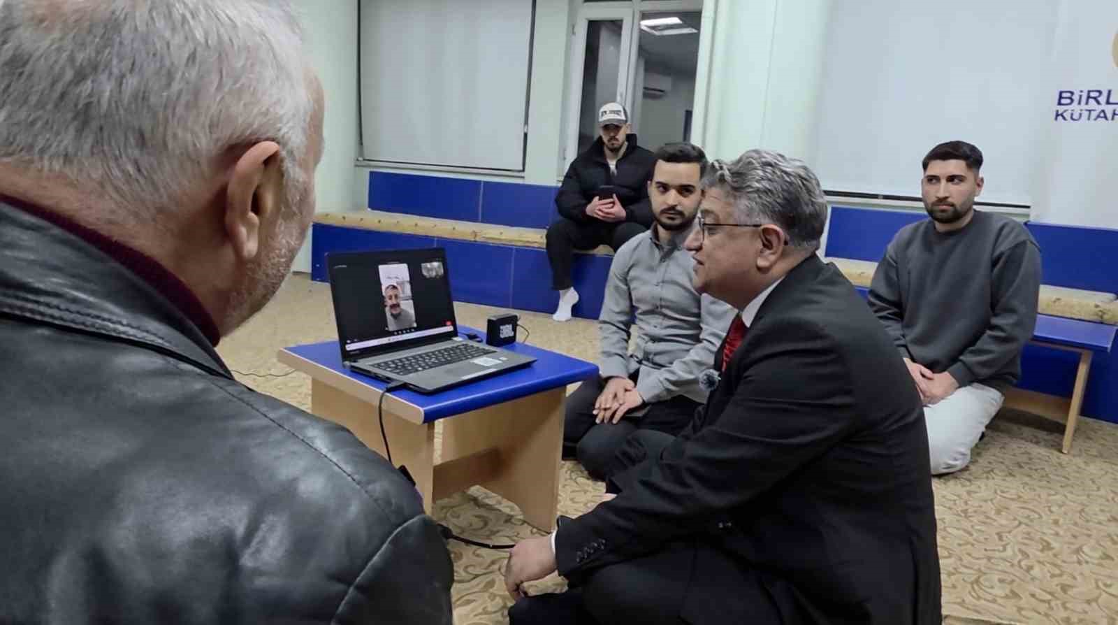 İçişleri Bakan Yardımcısı Ali Çelik, Kütahya’daki sahur programına canlı bağlantıyla katıldı
İçişleri Bakan Yardımcısı Ali Çelik, Kütahya’daki sahur programına canlı bağlantıyla katıldı