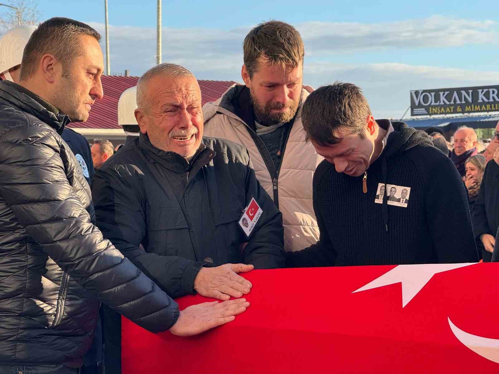 İçişleri Bakanı Ali Yerlikaya: "Kahraman polislerimiz milletimize pusu kuranların tuzaklarını başlarına yıktı"
